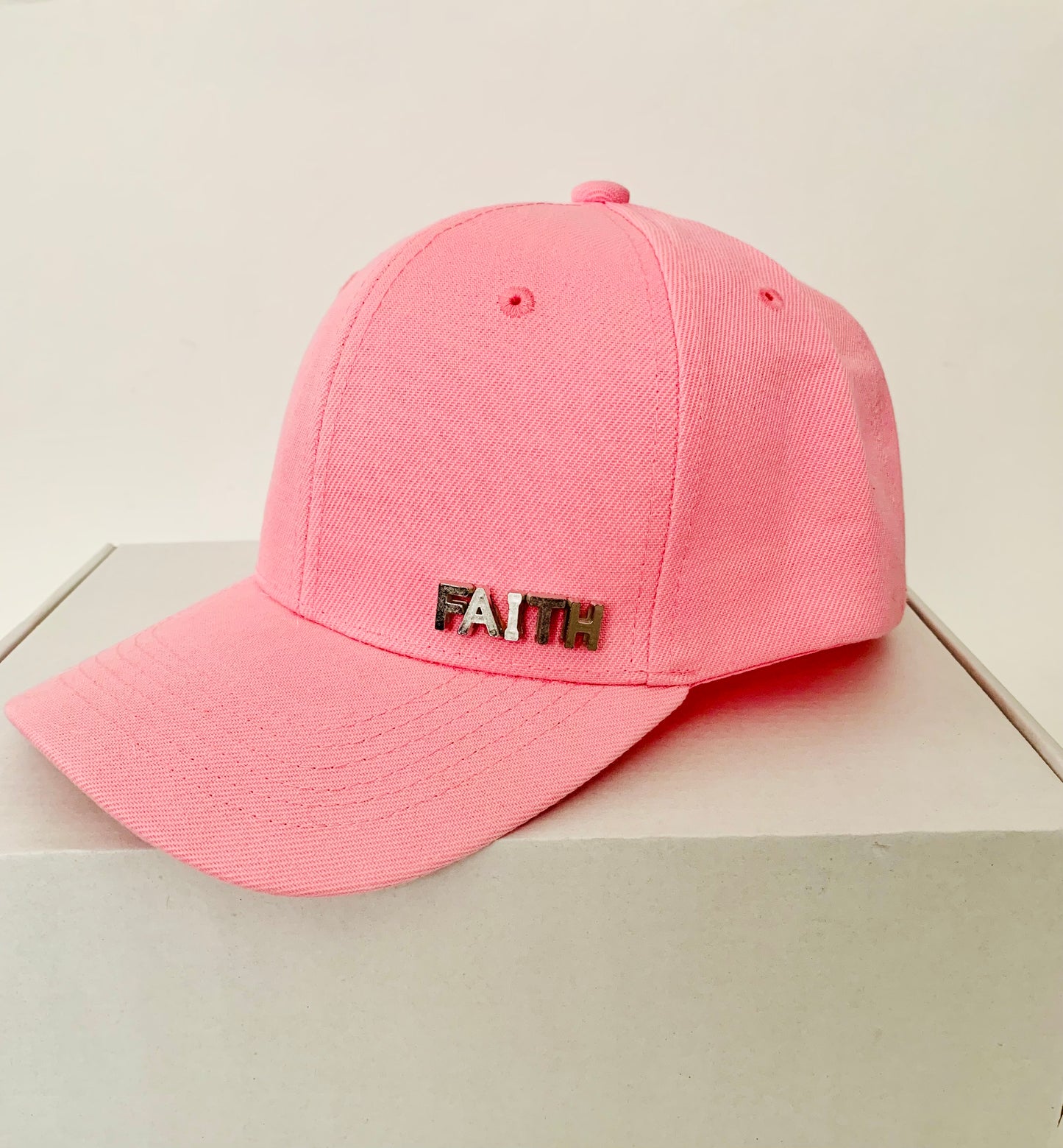 EMBELLISHED CAP "FAITH"