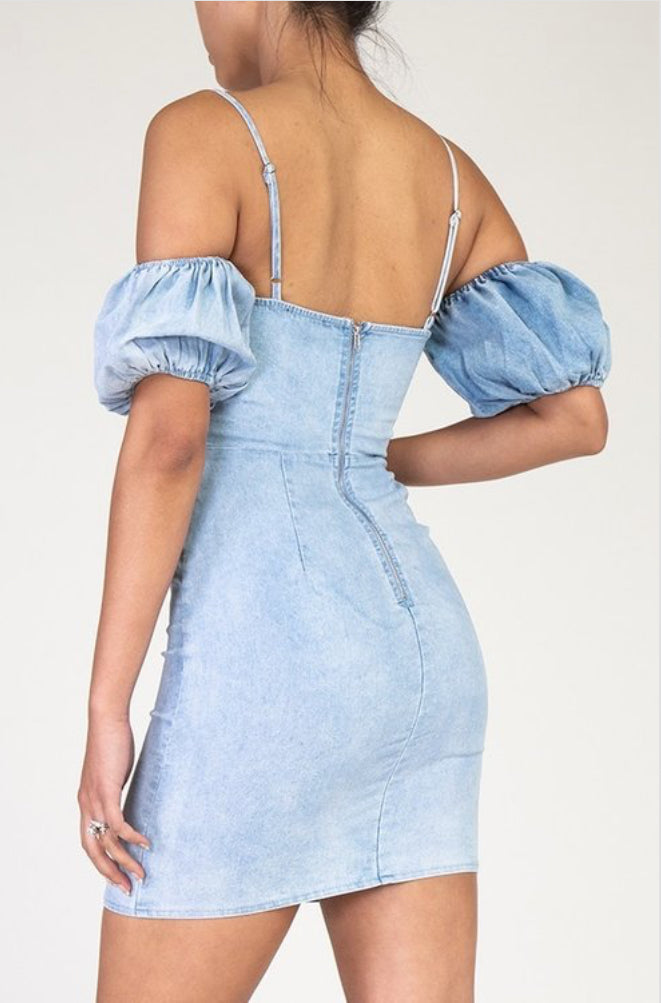 DENIM MINI DRESS D0998.  PACKAGE 6 DRESSES 2S 2M 2L. $9.90 UNIT PRICE