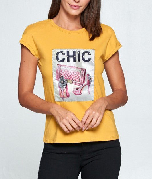 GRAPHIC YELLOW TOP WITH RHINESTONES "CHIC"